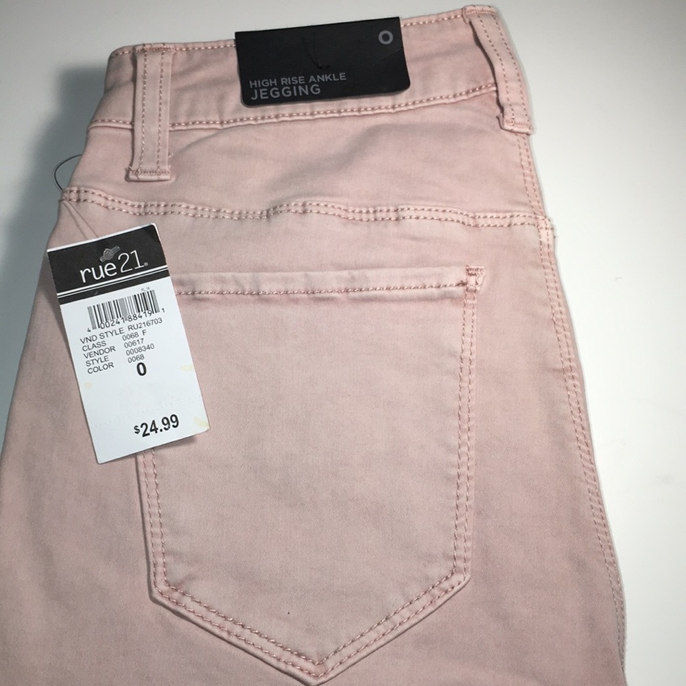 NEW Rue 21 jeans !!